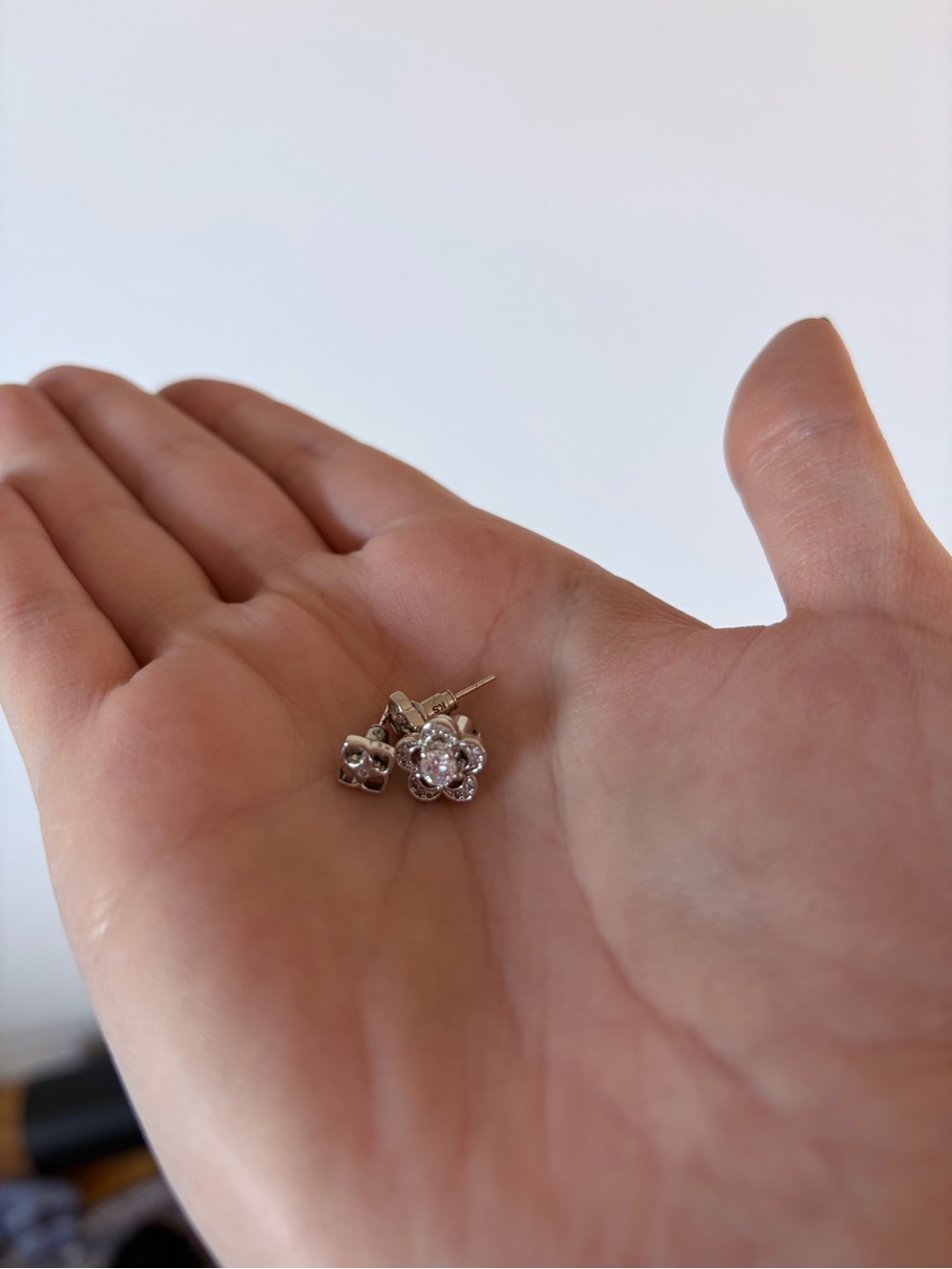 Kendra Scott Silver Floral Crystal Stud Earrings